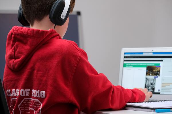 Exercise, grades, stress, and learning experiences during remote learning due to the COVID-19 pandemic