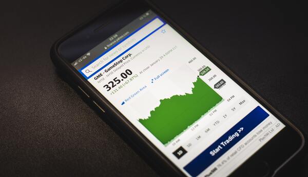 Reddit v. Wall Street: Why Redditors beat Wall Street at its own game