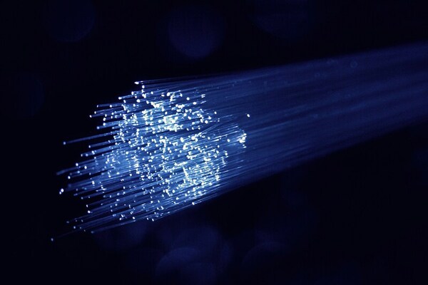 Analysis of bending loss in single-mode optical fiber with low-cost setup